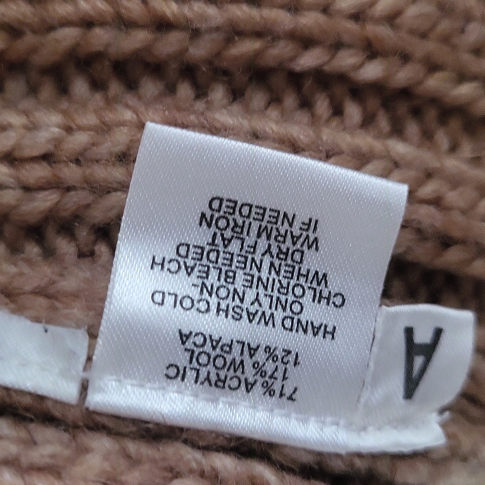 Ann Taylor Loft Cardigan Sweater Hooded Quarter Sleeve Cable Knit Big Button - Picture 4 of 4